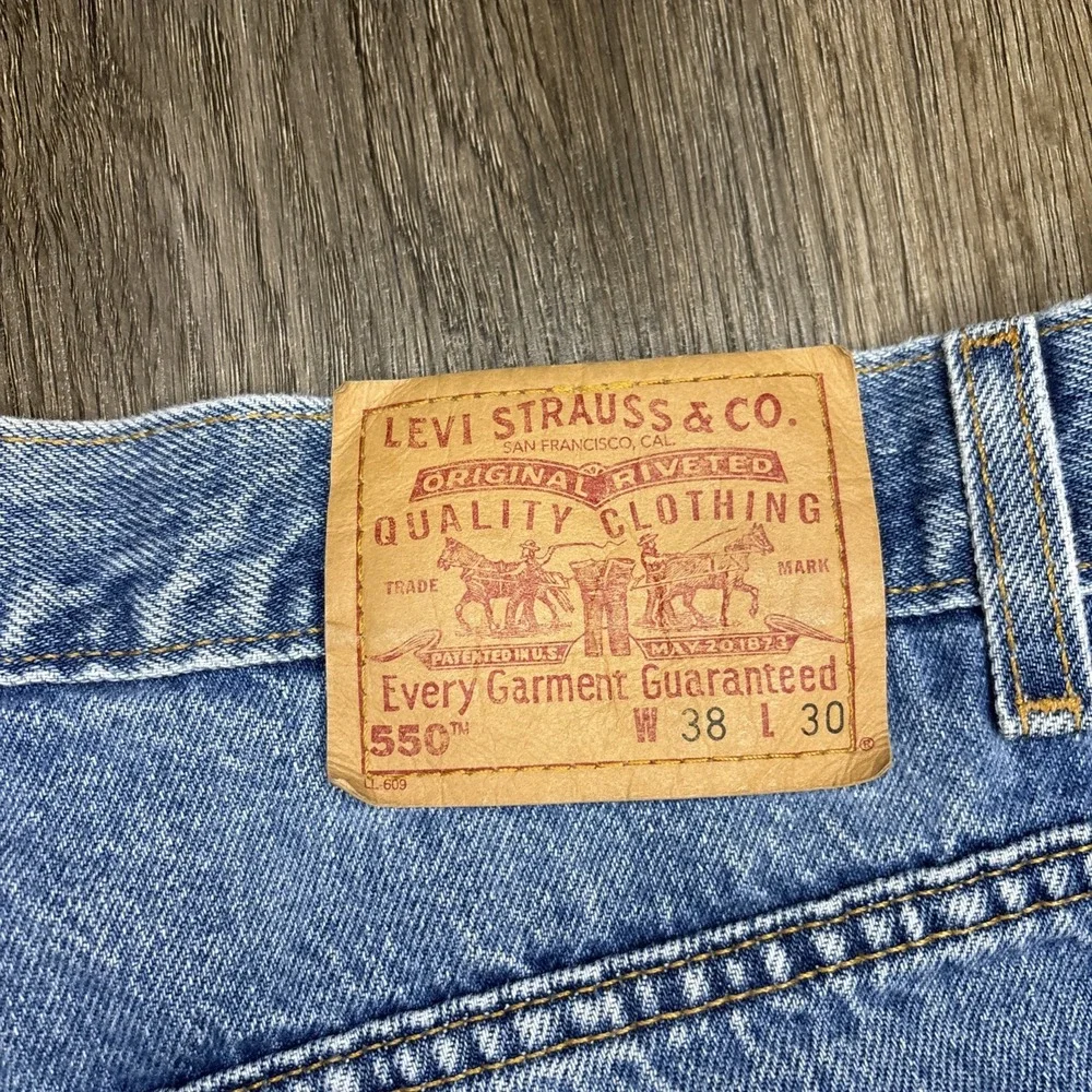 Vintage Levis 550 Jeans Mens 38x30 Relaxed Fit Y2K 2001‎ Stone Wash 100% Cotton